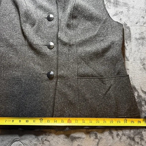 Janska Women's Fleece Vest – Charcoal Gray Button Front, Size XL, Made in USA - Picture 7 of 7